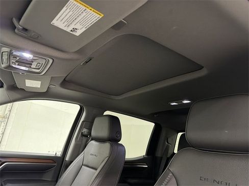 Certified 2024 GMC Sierra 1500 Denali image 23