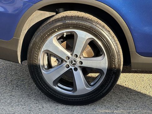 Used 2018 Mercedes-Benz GLC 300 image 32