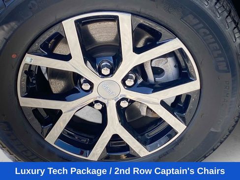 Certified 2025 Jeep Grand Cherokee L Limited w/ Luxury Tech Group II AWD/4WD image 37