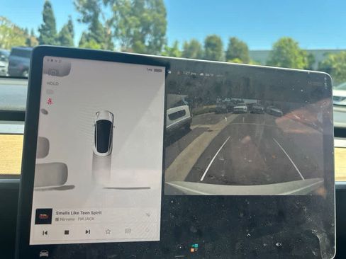 Used 2022 Tesla Model 3 Long Range AWD/4WD image 10