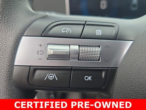 Used 2025 Hyundai Santa Cruz SE FWD image 17