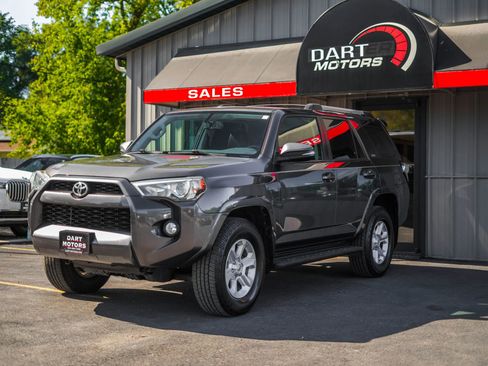 Used 2019 Toyota 4Runner SR5 Premium image 3