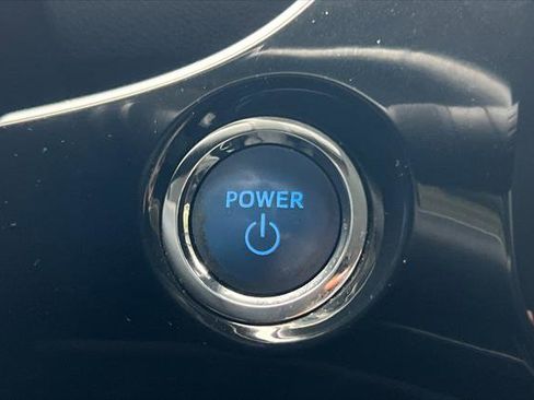 Certified 2018 Toyota Prius Four image 24