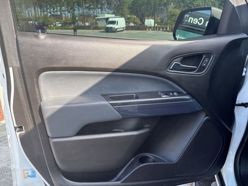 Used 2019 Chevrolet Colorado Z71 w/ LPO, Premium Interior Package image 42