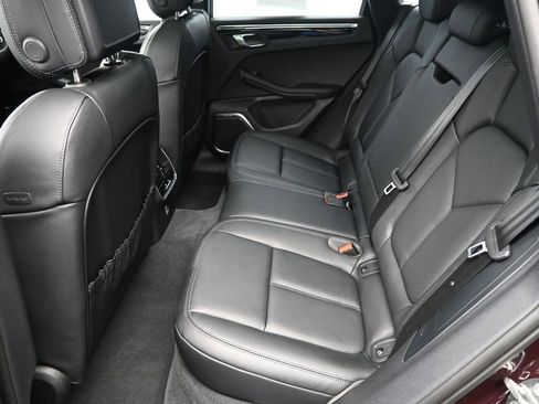 Certified 2026 Porsche Macan S AWD/4WD image 7