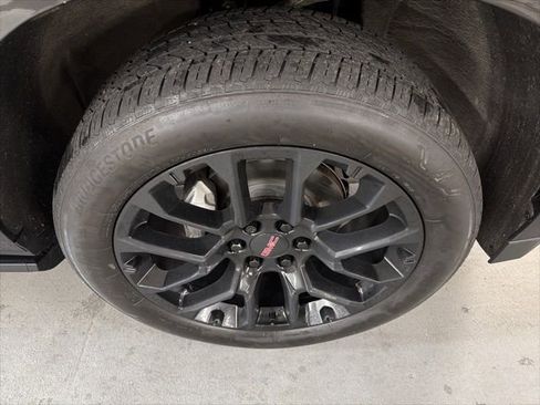 Used 2022 GMC Yukon Denali w/ Advanced Technology Package image 7