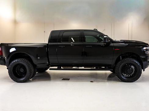 Used 2026 RAM 3500 Laramie w/ Night Edition AWD/4WD image 11