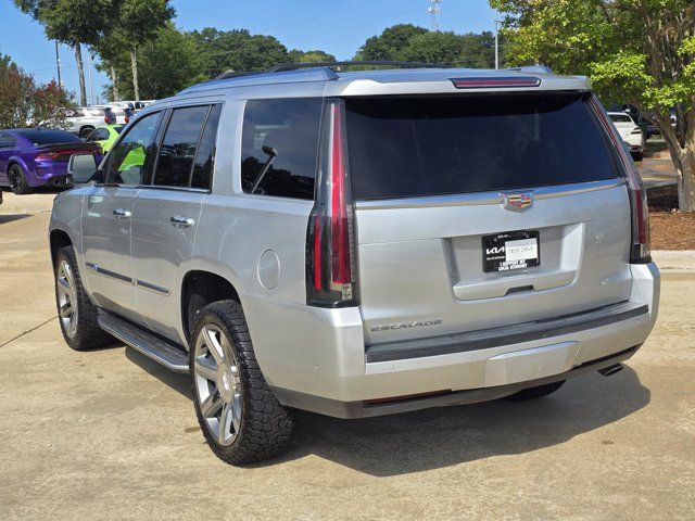 Used 2020 Cadillac Escalade Luxury RWD image 10
