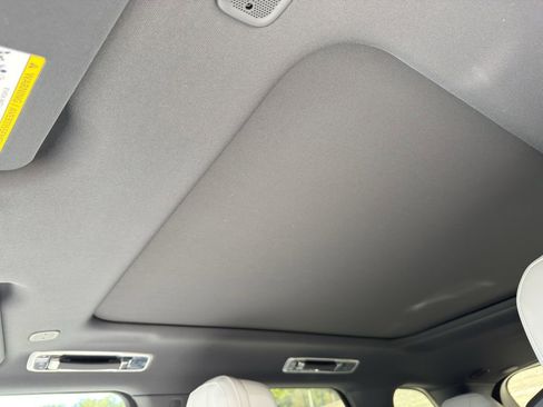 New 2025 Land Rover Range Rover Sport SE image 10