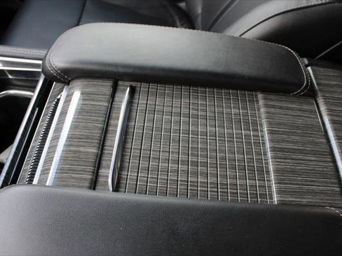 Certified 2022 Jeep Wagoneer Series III image 28