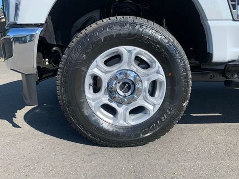 New 2026 Ford F350 XLT w/ FX4 Off-Road Package image 10