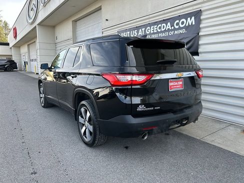Used 2020 Chevrolet Traverse LT w/ LT Premium Package image 6