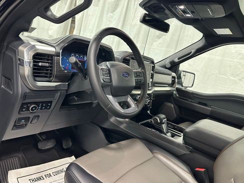 Used 2025 Ford F150 Lariat w/ Equipment Group 501A Mid image 16