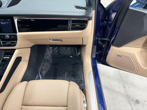 Certified 2026 Porsche Macan S AWD/4WD image 17
