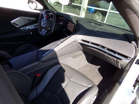 Used 2021 Chevrolet Corvette Stingray Preferred Cpe w/ Z51 Performance Package image 24