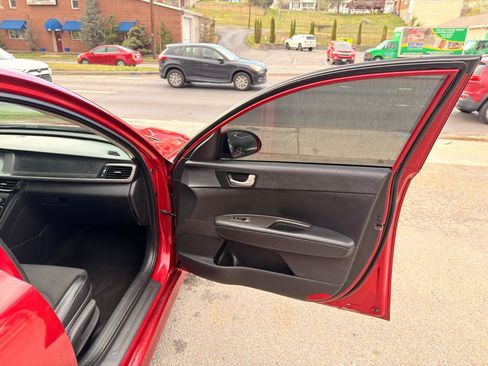 Used 2018 Kia Optima S w/ Panoramic Sunroof Package image 15