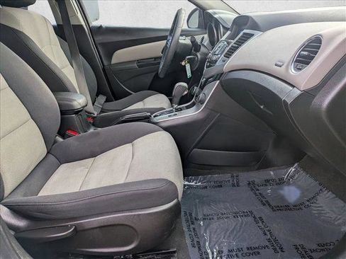 Used 2014 Chevrolet Cruze LS image 21