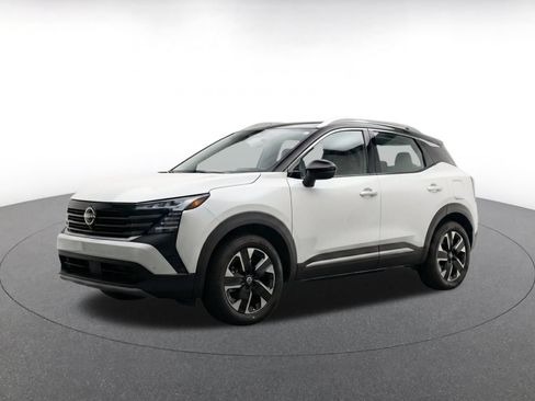 Used 2026 Nissan Kicks SV w/ Cold Weather Package AWD/4WD image 3