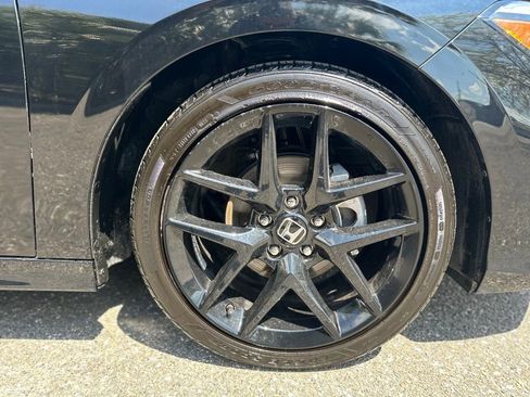 Used 2025 Honda Civic Sport image 12