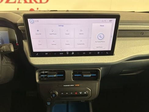 New 2025 Ford Maverick XLT w/ XLT Luxury Package image 12