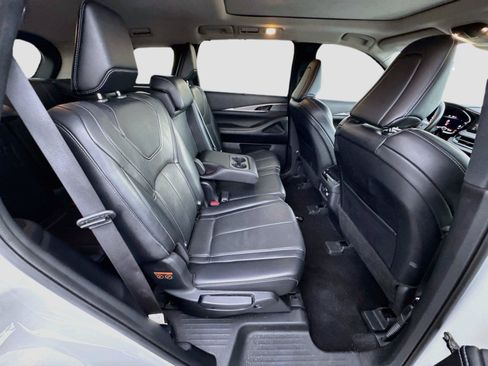 Used 2023 INFINITI QX60 Luxe w/ Cargo Package FWD image 11
