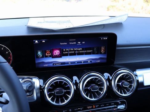 New 2026 Mercedes-Benz GLB 250 4MATIC image 22