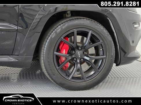 Used 2016 Jeep Grand Cherokee SRT image 9