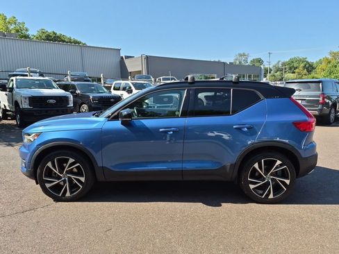 Used 2020 Volvo XC40 T5 R-Design w/ Protection Package Premier AWD/4WD image 6