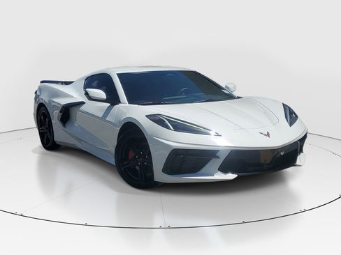 Used 2026 Chevrolet Corvette Stingray Coupe w/ 1LT image 2