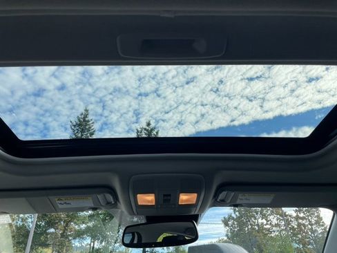 Used 2018 MAZDA MAZDA3 Grand Touring w/ Premium Equipment Package image 27