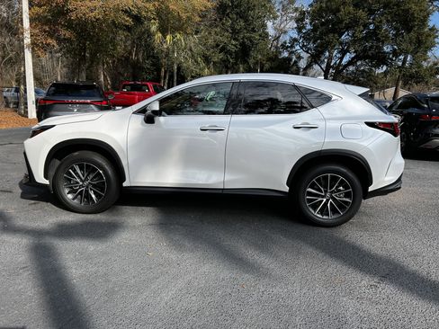 Used 2025 Lexus NX 250 FWD w/ Premium Package image 6