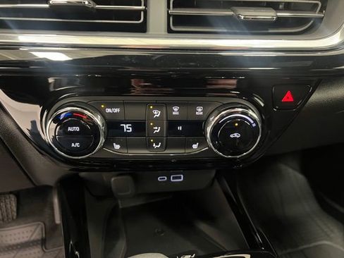 New 2026 Chevrolet Trax RS w/ Sunroof Package FWD image 10