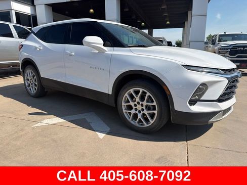 Used 2023 Chevrolet Blazer LT FWD image 1