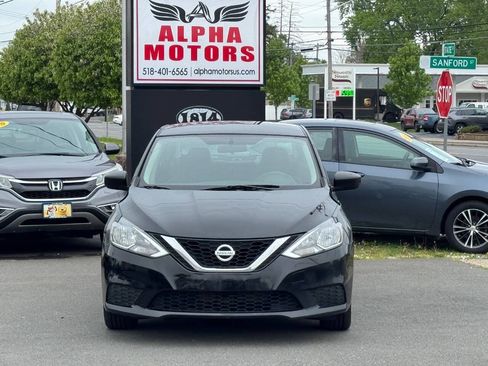Used 2016 Nissan Sentra SV FWD image 2