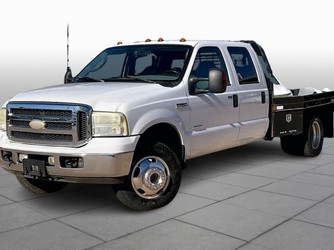 Used 2006 Ford F350 Lariat image 3