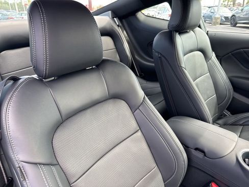 Used 2025 Ford Mustang GT Premium image 16
