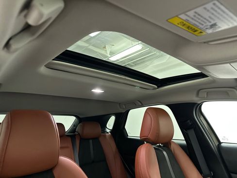 Used 2025 MAZDA CX-30 Carbon image 13