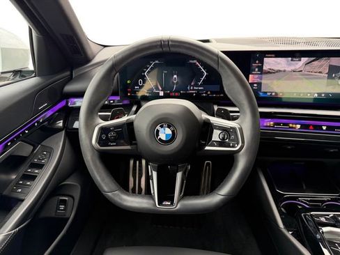 Used 2024 BMW 540i xDrive w/ Premium Package image 18