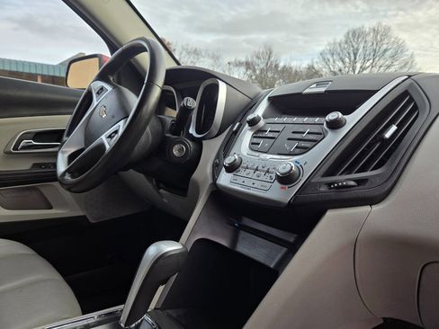 Used 2011 Chevrolet Equinox LT w/ Cargo Management Package image 28