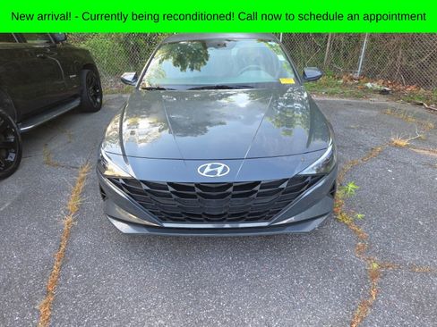 Used 2023 Hyundai Elantra SE w/ Preferred Accessory Package image 1