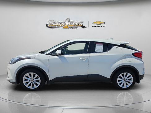 Used 2021 Toyota C-HR Limited FWD image 5
