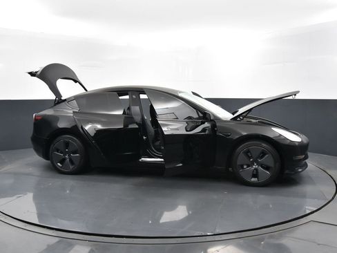 Used 2021 Tesla Model 3 Standard Range Plus image 38