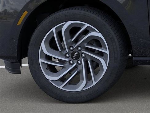New 2026 Lincoln Navigator Reserve AWD/4WD image 19