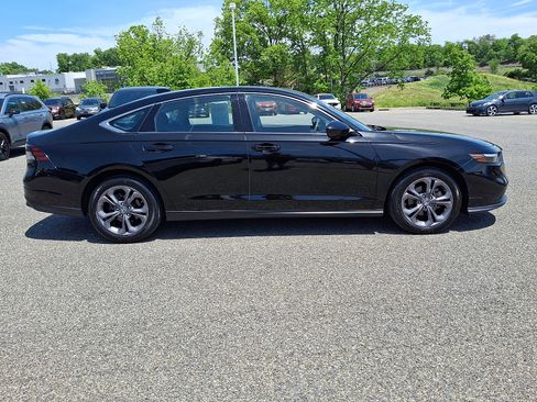 Used 2023 Honda Accord EX image 7
