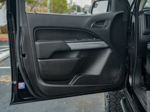 Used 2018 Chevrolet Colorado ZR2 w/ ZR2 Midnight Special Edition AWD/4WD image 23
