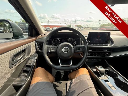 Used 2023 Nissan Rogue S AWD/4WD image 15