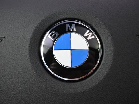 Used 2022 BMW 330i xDrive Sedan w/ Driving Assistance Package image 32