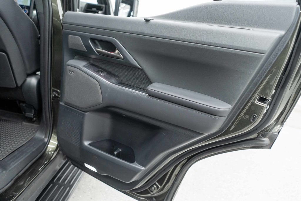 Used 2024 Lexus GX 550 AWD/4WD image 32
