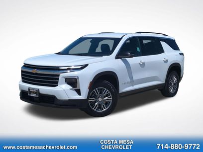 Used 2025 Chevrolet Traverse LT