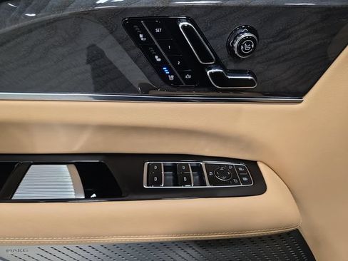 Used 2025 Cadillac Escalade IQ Luxury 2 AWD/4WD image 28